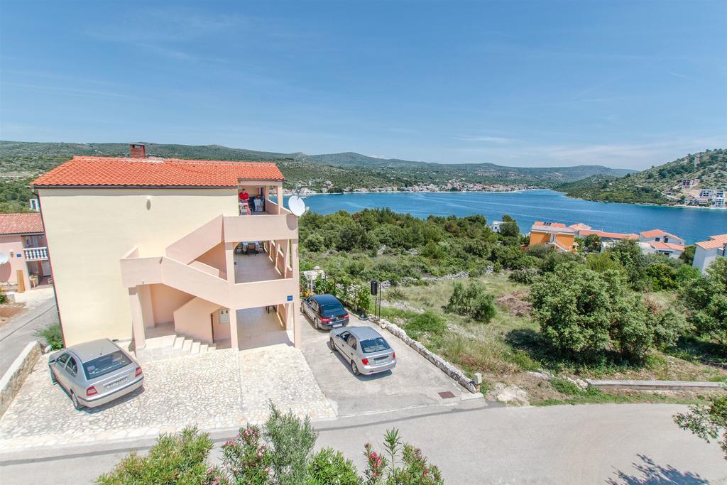 Apartment Mujan Podglavica ภายนอก รูปภาพ